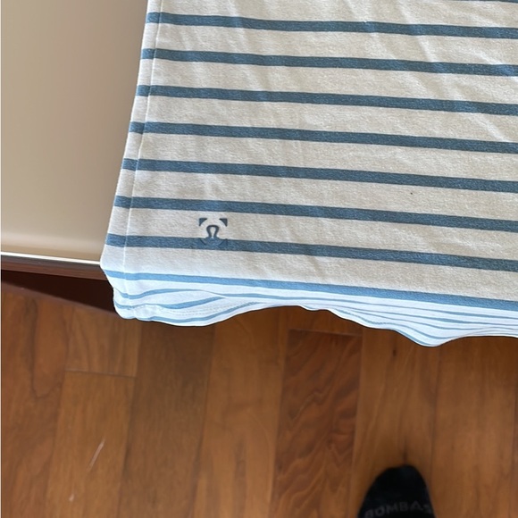 Lululemon tshirt - Picture 4 of 5